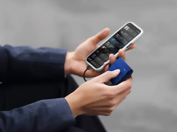 اتصال هارد اس اس دی اکسترنال سامسونگ Portable T7 Shield ظرفیت 1 ترابایت به گوشی